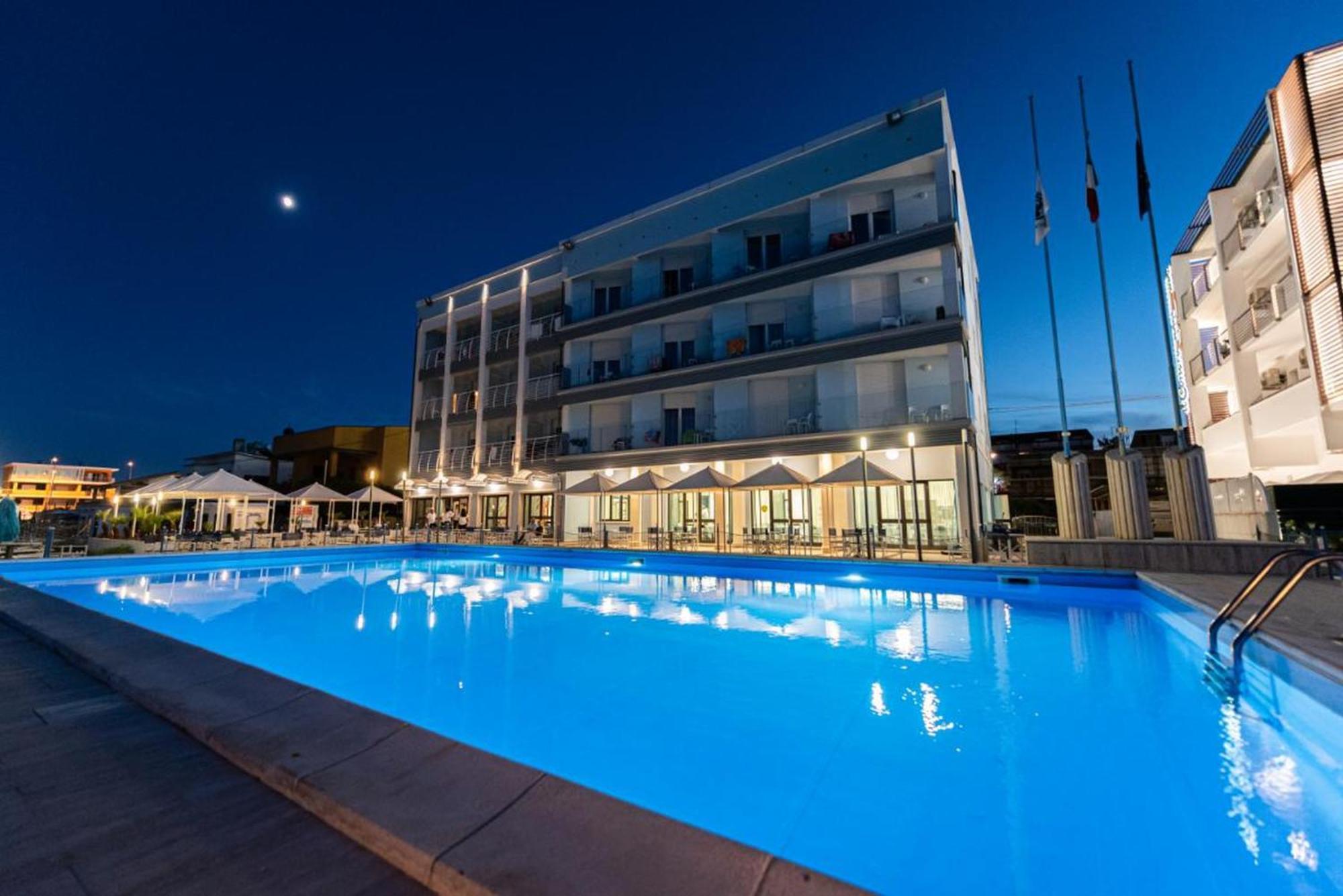 נומאנה Hotel Marcelli מראה חיצוני תמונה